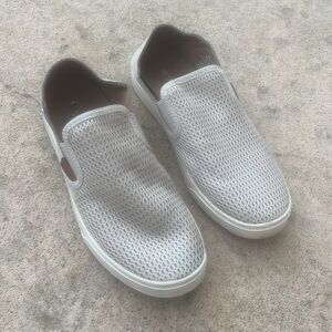 OluKaiPehuea Beige Tapa Slip on Loafer Sneaker  Women's Size 8.5